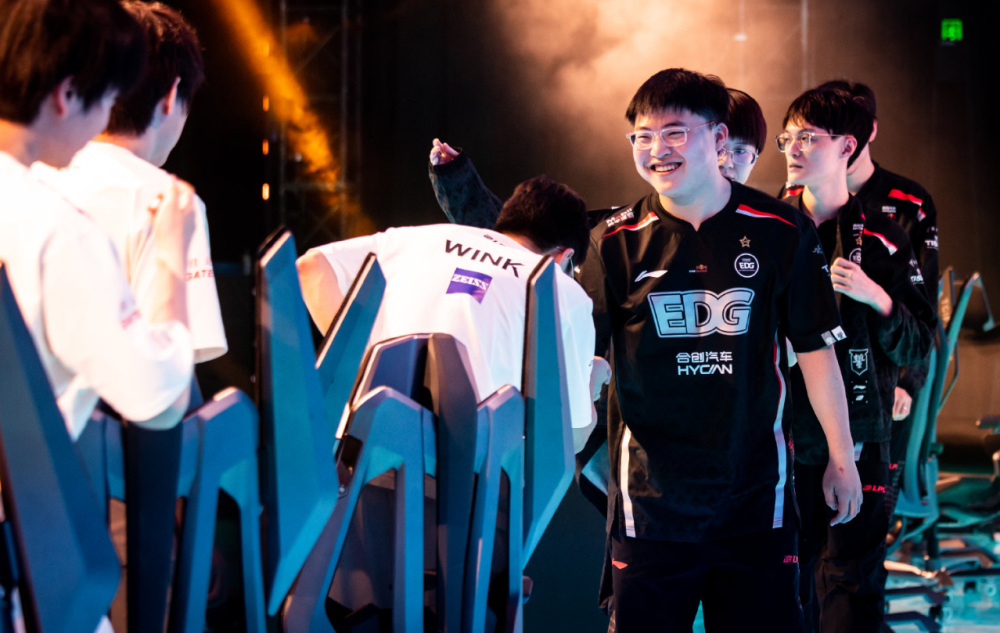 Uzi连续二十场比赛得分超过大胜，西班牙队挑战极限！